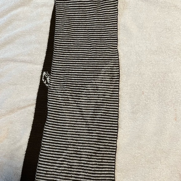 Hand made eagle scarf - Picture 4 of 5